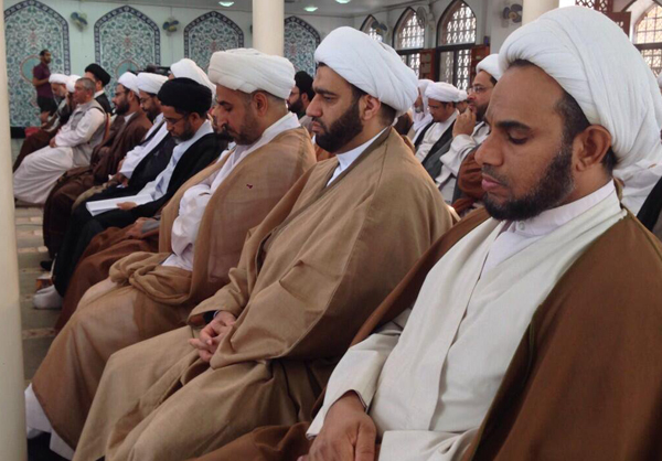 26 ناشطا بحرينيا يعلنون دعمهم الكامل لموقف العلماء للوحدة ضد النظام 
