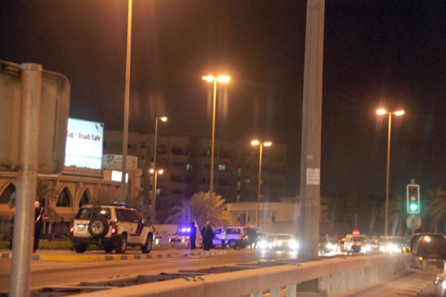 النظام يمنع المواطنين من اقامة الصلاة في مسجد الصادق (ع) بالبحرين