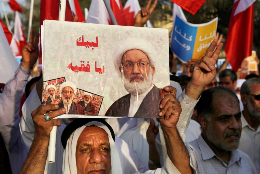 HRW condemns Bahraini regime for revoking Sheikh Isa Qassim's citizenship