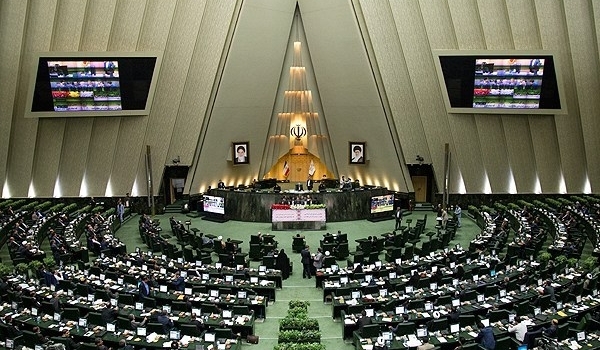 Iranian parliamentarians condemn Bahrain regime for revoking citizenship of senior Shia cleric "Sheikh Isa Qassim"