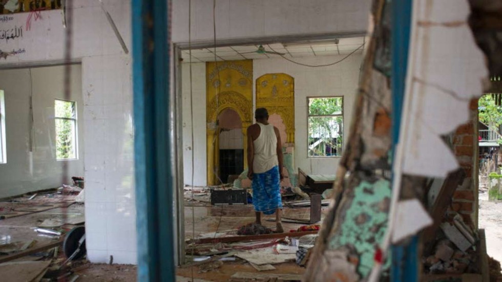 Buddhists raid Muslim village, destroy mosque in central Myanmar