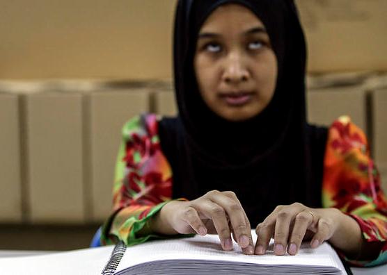 Malaysia prints braille Quran for Muslims