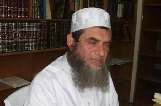 داعية سلفي يطالب بتطبيق "حد الحرابة" على الفنانين!
