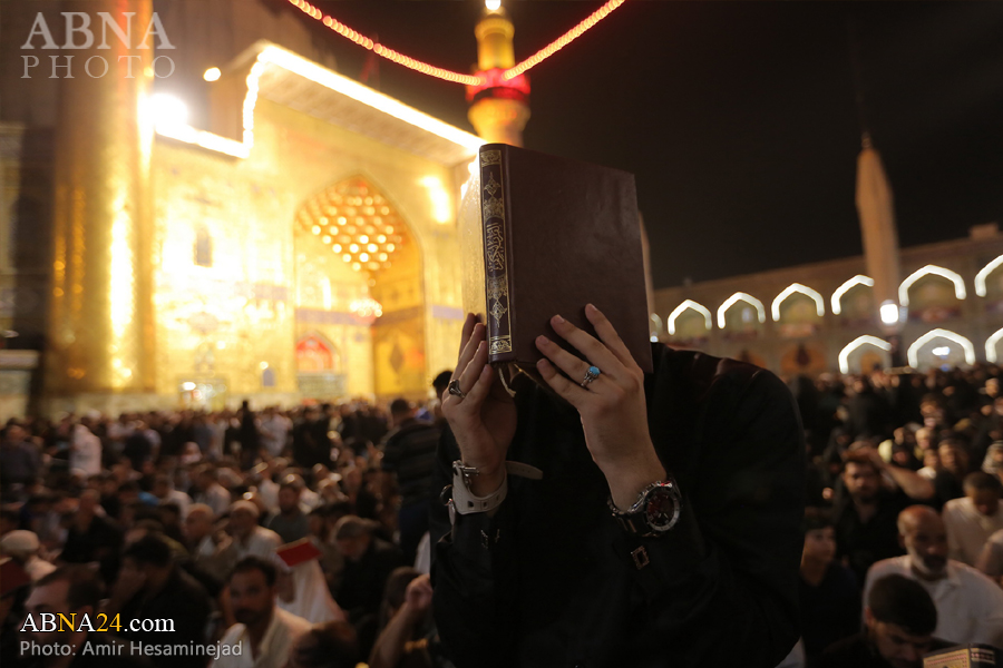 تقارير مصور/ المسلمون الشيعة يحيون ليلة القدر الحادية والعشرين في صحن الامام علي (ع)