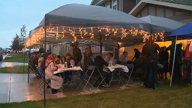 Canadian Family in Calgary Invites Neighbors to Share Ramadan