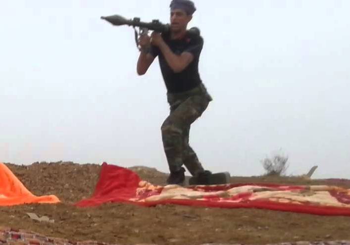 فيديو / مجاهدو الحشد الشعبي في تماس مباشر مع مسلحي داعش في جبال مكحول