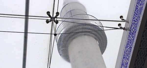 Minarett an niederbayerischer Moschee zu hoch