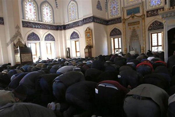 日本最高裁、警察当局のイスラム教徒に対する監視を容認
