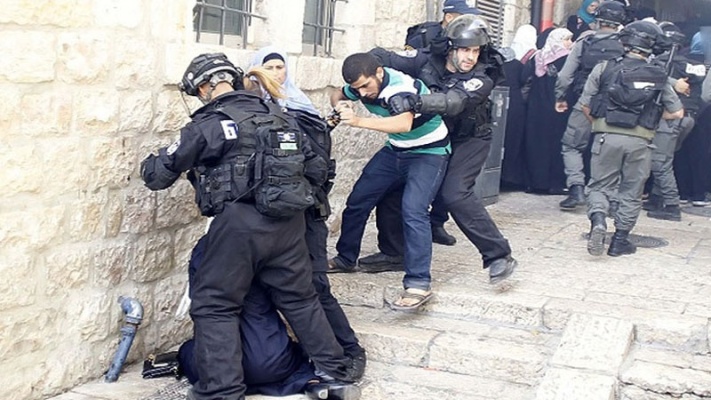 بیت المقدس میں صیہونی فوجیوں اور فلسطینی جوانوں کے درمیان جھڑپیں
