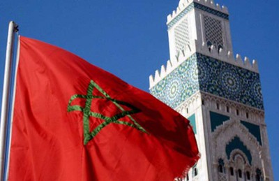 دولة عربية ترفع اذان الفجر قبل ساعة من موعده!