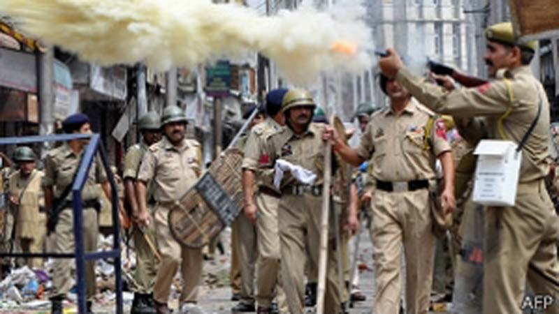 کشمیر میں نماز عید کے بعد پرتشدد مظاہرے، 6 زخمی