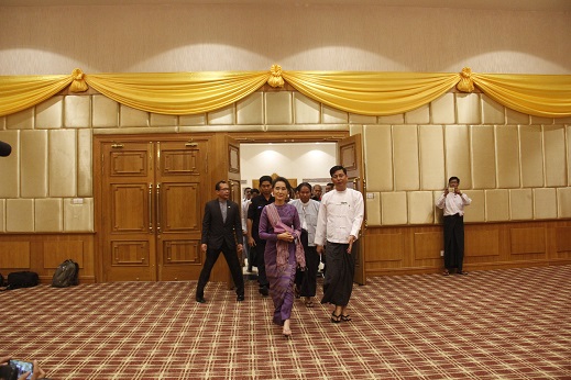 ၂၁ရာစု ပင္လံုညီလာခံအတြက္ အေရးႀကီး မူဝါဒမ်ား ေဒၚေအာင္ဆန္းစုၾကည္ ခ်မွတ္