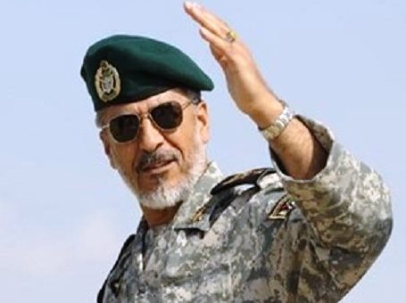 ایڈمیرل حبیب اللہ سیاری: ایران علاقے میں امن و ثبات کا جزیرہ ہے