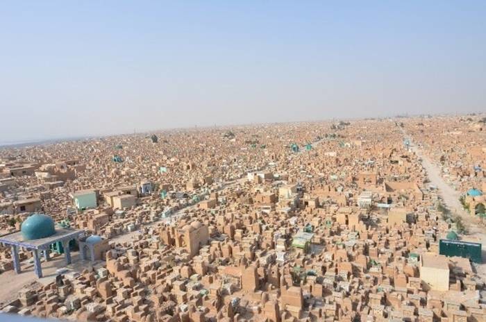 فيديو / جولة حول أكبر مقبرة في العالم بالعراق