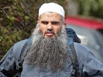 الشيشاني مجرم نفرح بقتله ولو على يد "الكفار”