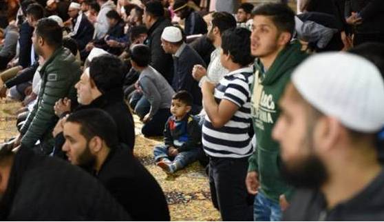 مسلمو فرنسا يشعرون بالخوف والعزلة اثر هجوم نيس
