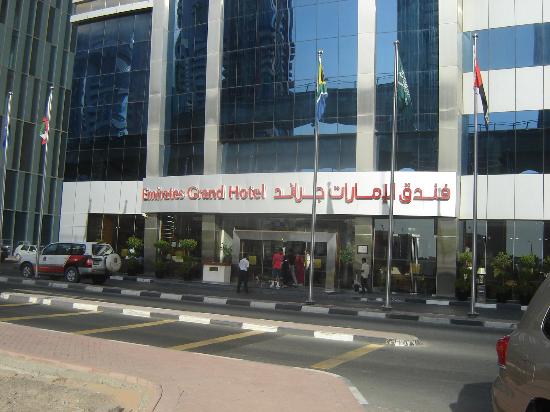 العثور على جثة "ضابطة أميركية" في فندق بالإمارات + (صورة)