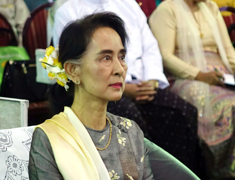 ဆရာ၊ ဆရာမေတြကိုယ္တိုင္ သင္ယူခ်င္စိတ္ ရွိဖို႔လိုတယ္လို႔ ေဒၚေအာင္ဆန္းစုၾကည္ တိုက္တြန္း