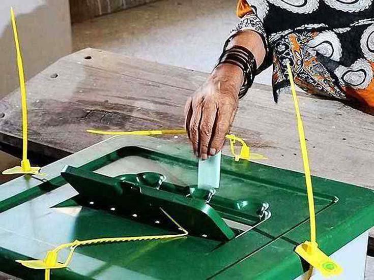 کشمیر کے انتخابات میں پاکستان کی حکمراں جماعت کامیاب
