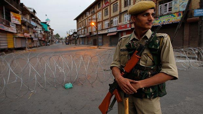 کشمیر کے حالات ایک بار پھر کشیدہ / کشمیر میں کھانے پینے کی اشیا اور ادویات کی شدید قلت 