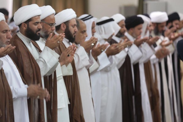 Bahrain al-Khalifa regime arrest 15 Shia worshipers attempting to perform Friday prayer in Diraz