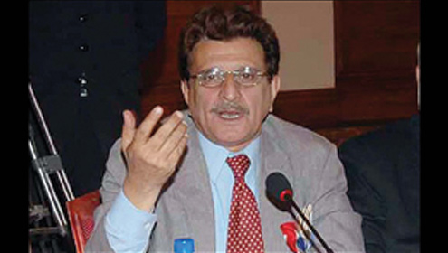 نواز شریف نے راجہ فاروق حیدر کو پاکستان کے زیرانتظام کشمیر کا وزیراعظم نامزد کر دیا