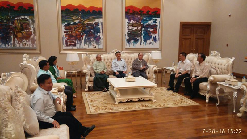 ေဒၚေအာင္ဆန္းစုၾကည္ႏွင့္ ေတြ႕မည့္ ဝ ႏွင့္ မိုင္းလားအဖြဲ႕မ်ား ေနျပည္ေတာ္ ေရာက္ၿပီ
