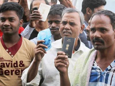 सऊदी अरब में भूख से तड़प रहे हैं भारतीय।