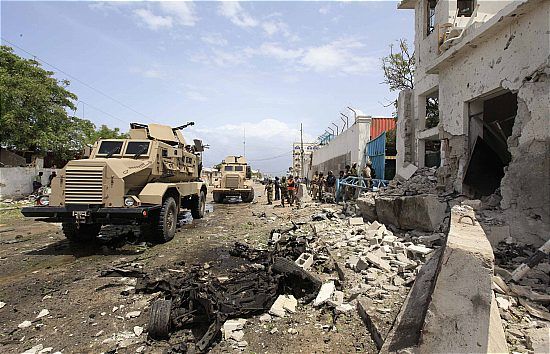 13 قتيلا في هجوم بسيارتين مفخختين على مقر الدائرة الجنائية في مقديشو