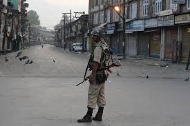 کشمیر کے اکثر و بیشتر علاقوں میں بدستور کرفیو جاری
