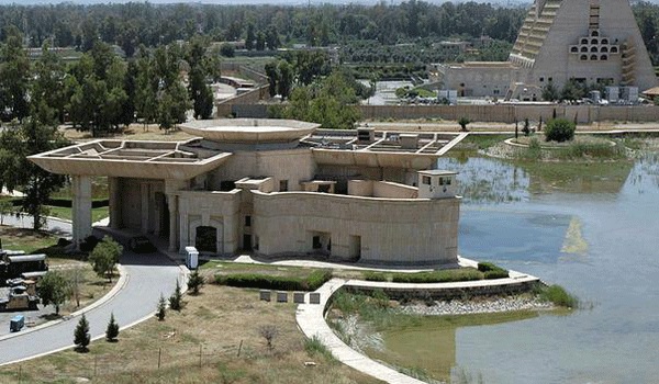 بريطانيا تقصف قصرا سابقا لصدام حسين بالموصل + (فيديو)