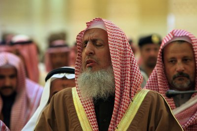 Saudi Arabia's mufti asks money for Yemen war