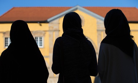 German man attacks Muslim woman, tries to rip off headscarf