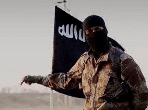 عنصر سابق بـ”داعش” يكشف عن الدور الأميركي والتركي في دعم التنظيم