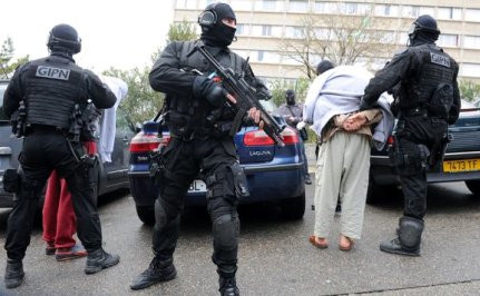 فرنسا تطرد جزائريا يشكل "تهديدا خطيرا" لأمنها