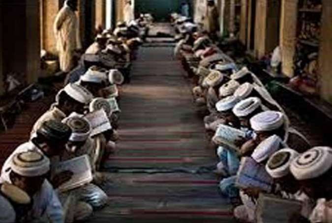بھارت میں مدارس نے بچوں کیلیے سرکاری کھانا لینے سے انکار کردیا  