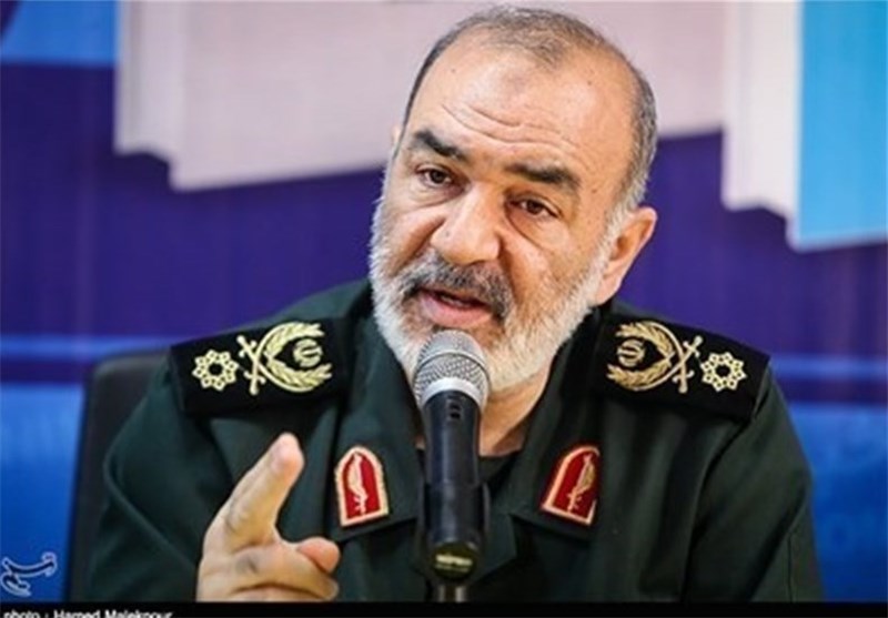 جنرل حسین سلامی: مغرب میں سماجی نظام کا شیرازہ بکھر رہا ہے