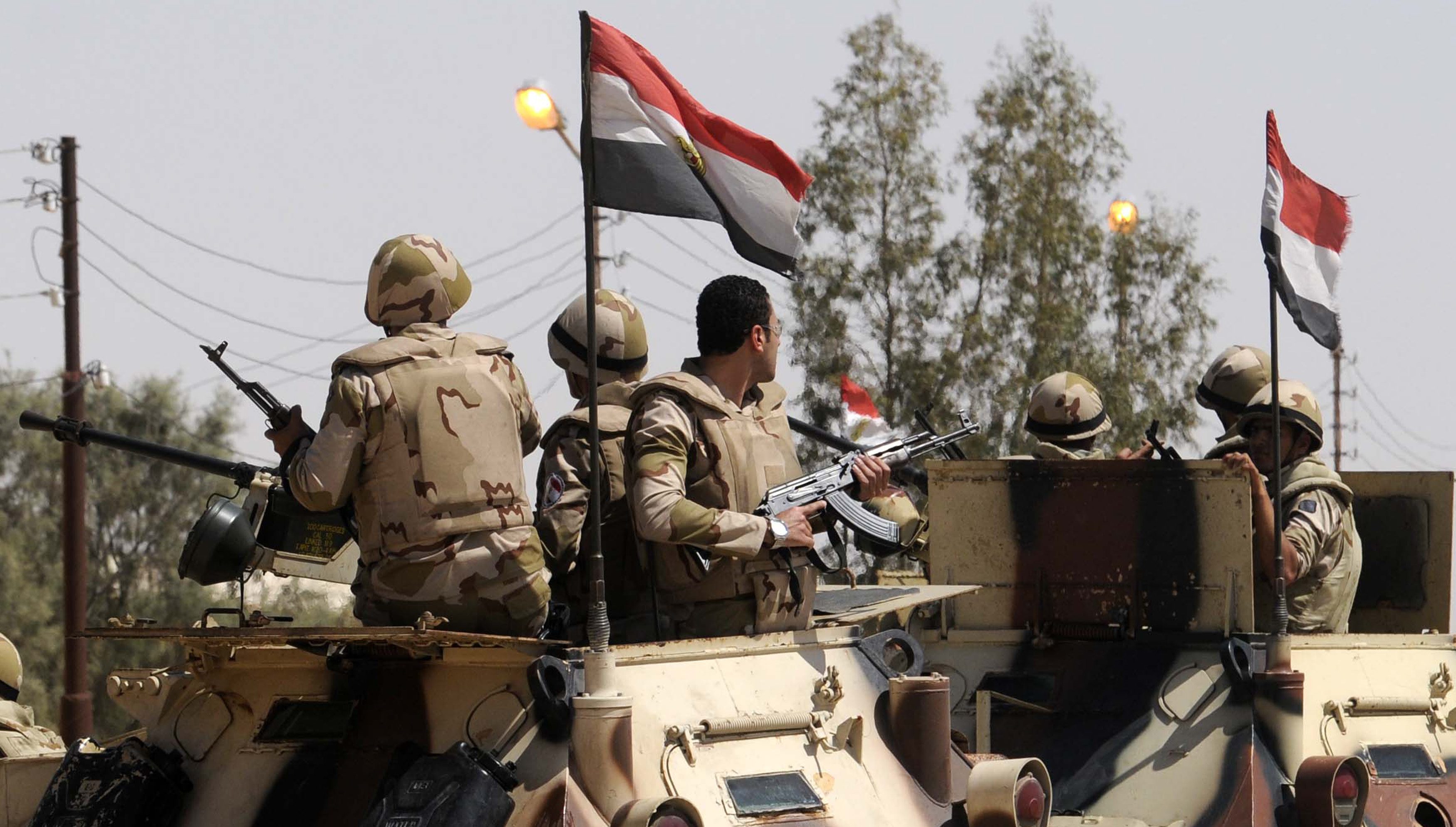 سيناء: قتلى باشتباكات بين الجيش ومسلحين بالشيخ زويد
