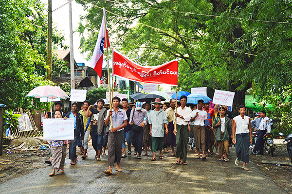 ေတာင္ကုတ္တြင္ အရက္ေရာင္းခ်မႈအလိုမရွိေၾကာင္း ေဒသခံသံုးေထာင္ေက်ာ္ဆႏၵျပ