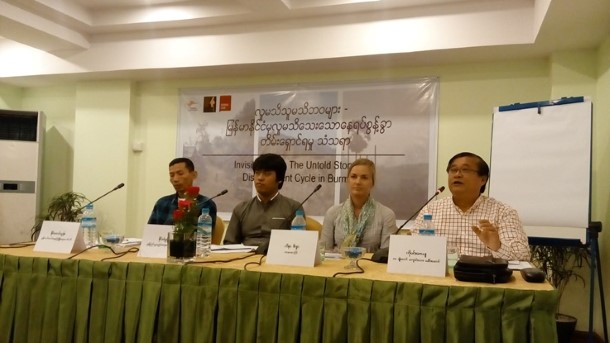 ကူညီေထာက္ပံ့မႈမ်ား ေလ်ာ့ပါးလာျခင္းအေပၚ မြန္ ျပည္တြင္း ဒုကၡသည္မ်ား စုိးရိမ္