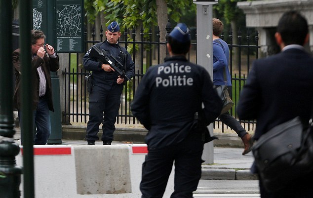 Belgium police arrest three in anti-terror raids