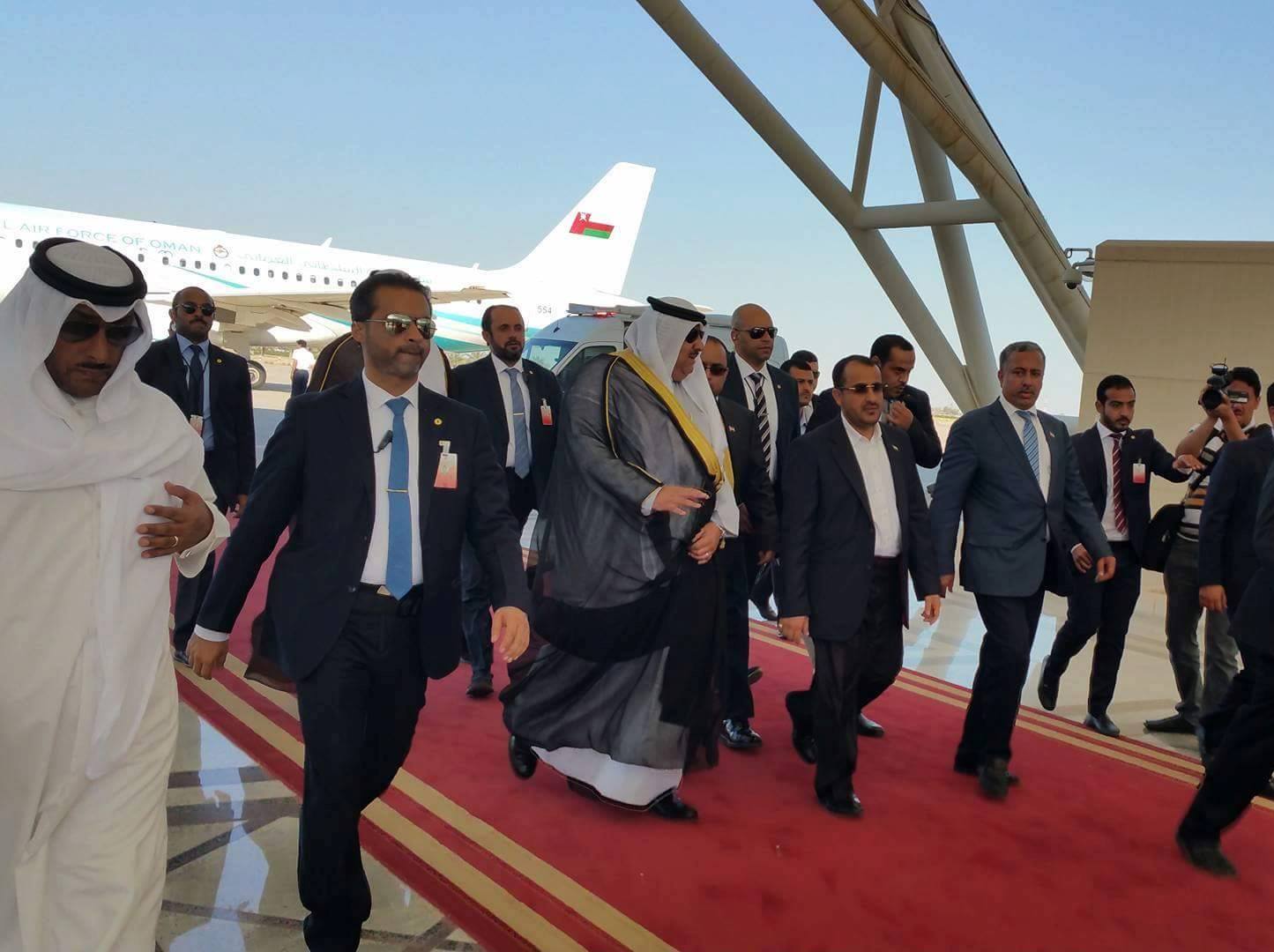 العدوان السعودي يمنع الوفد الوطني من العودة لصنعاء مجددا
