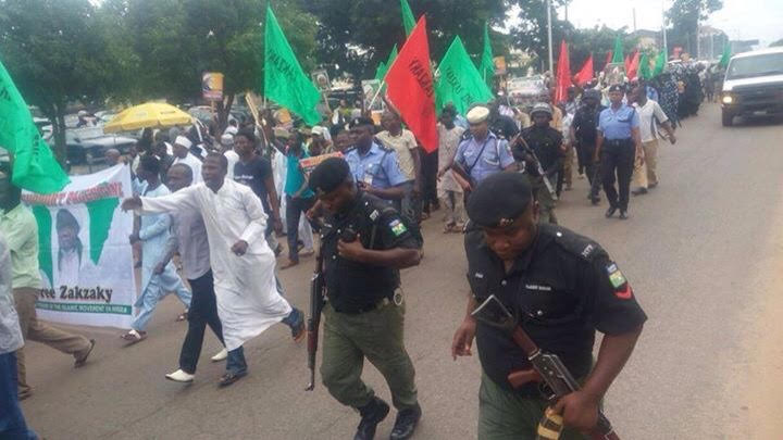 Nigerian army fire tear-gas at 'Free Zakzaky' peaceful protesters in Zaria