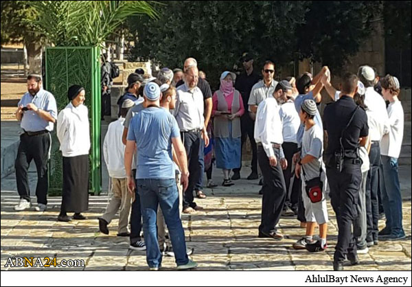 اقتحام لعصابات استيطانية صهيونية اليوم في باحات المسجد الأقصى + (صور)