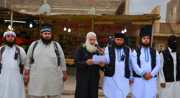 ISIS executes 6 young men for spying 