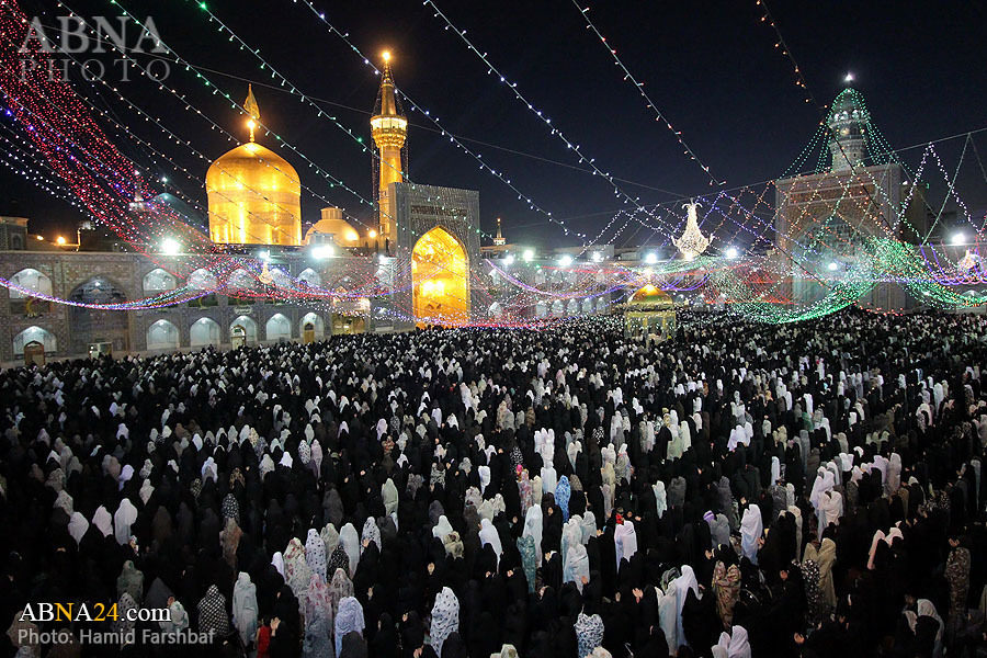 Iluminación Especial del Santuario de Imam ar-Ridha (P) con Ocasión del Aniversario de su Nacimiento