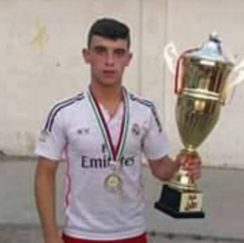 Israeli soldiers kill Palestinian teen in Hebron, Injures 59 / Pics