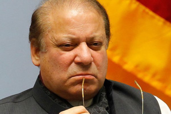 پاکستانی وزیر اعظم کی نااہلی کی درخواستوں پر سماعت