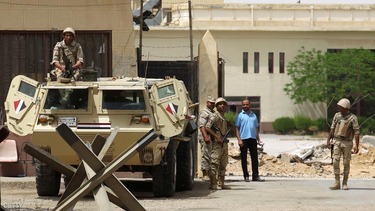 مقتل مجند مصري بشمال سيناء برصاص "مهربين"