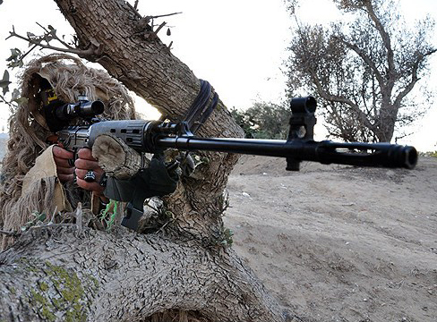Iran's police snipers kill takfiri terrorist in Kermanshah